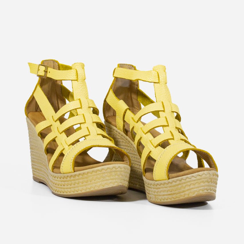 Sandalia Puro Cuero 1026 - AMARILLO