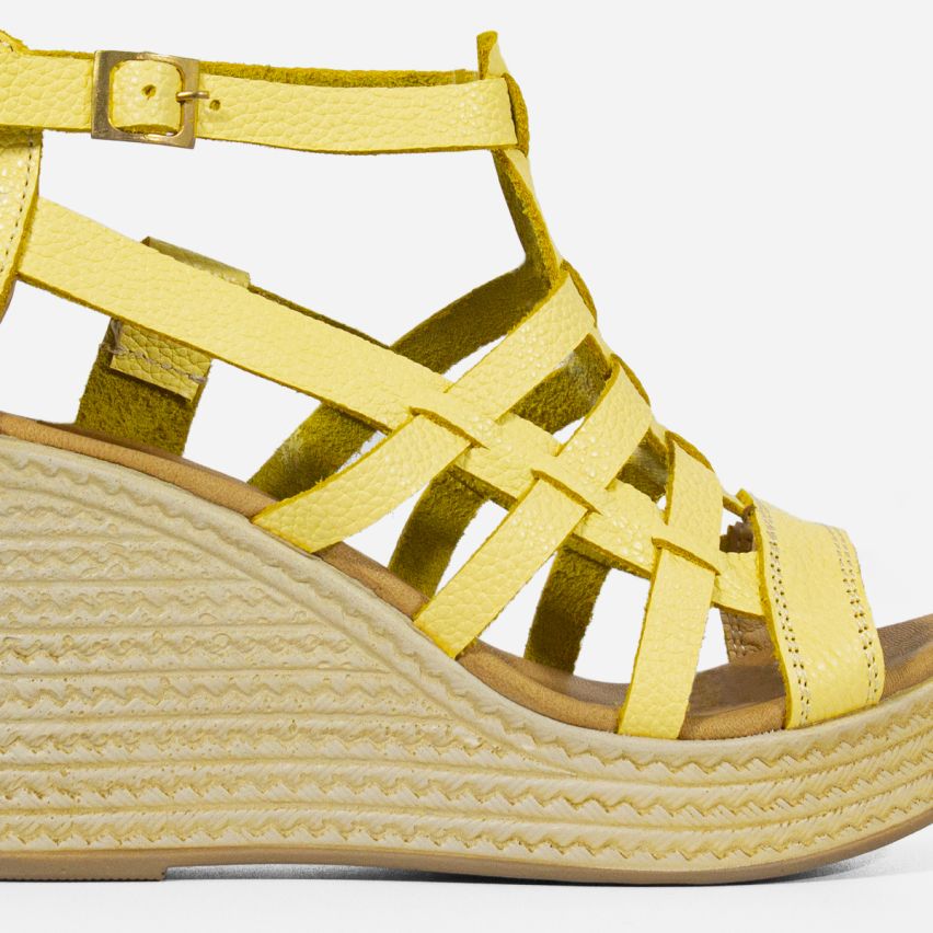 Sandalia Puro Cuero 1026 - AMARILLO