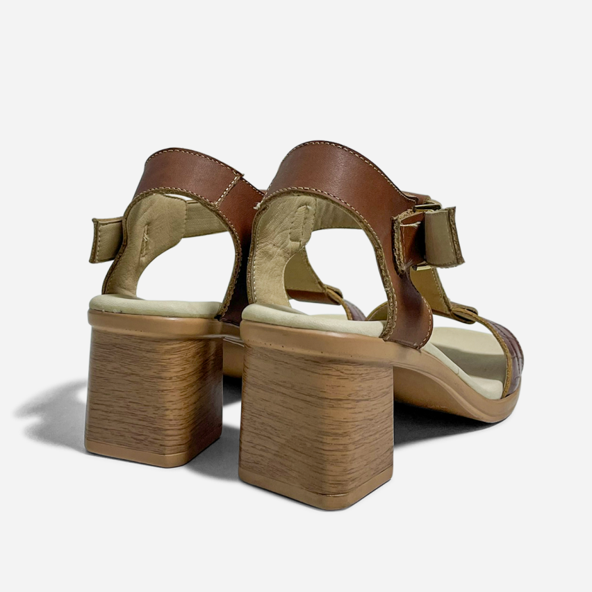 Sandalia Puro Cuero 1027 Caramelo