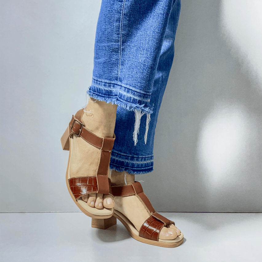 Sandalia Puro Cuero 1027 Caramelo