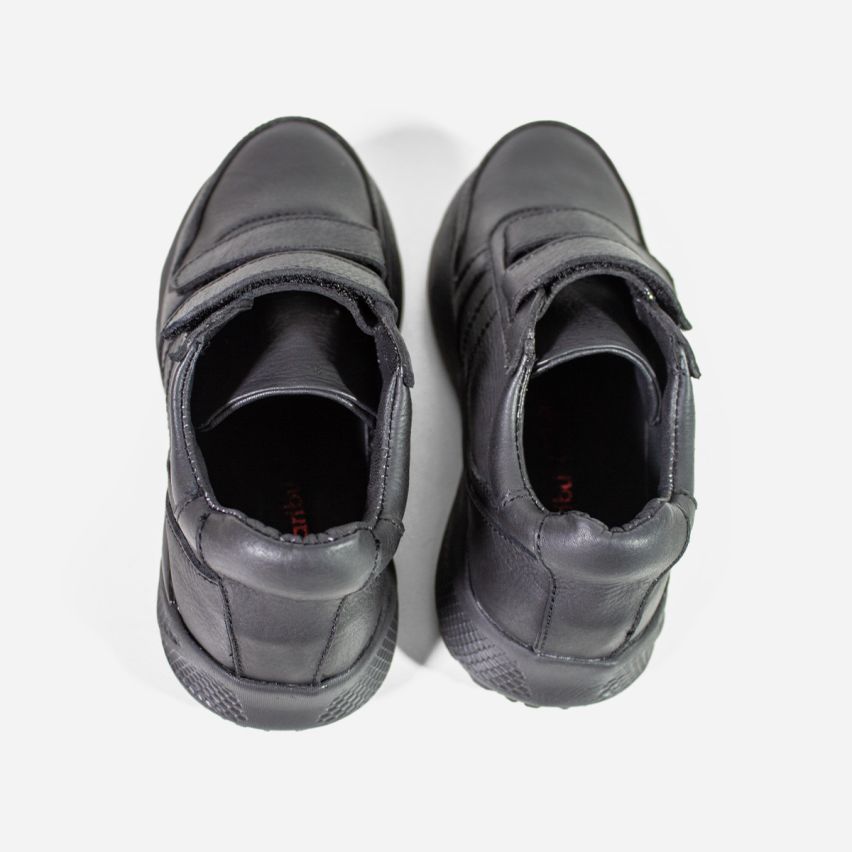 zapatilla  Puro Cuero  1057 B -  Negro