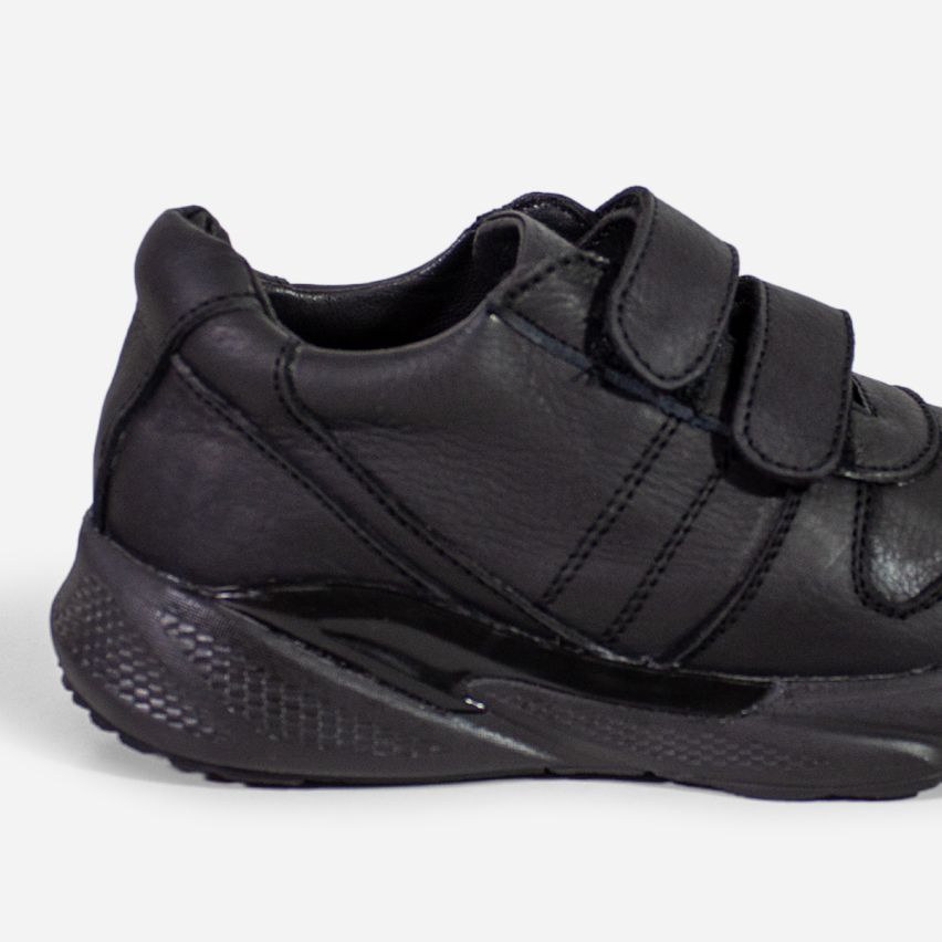 zapatilla  Puro Cuero  1057 B -  Negro
