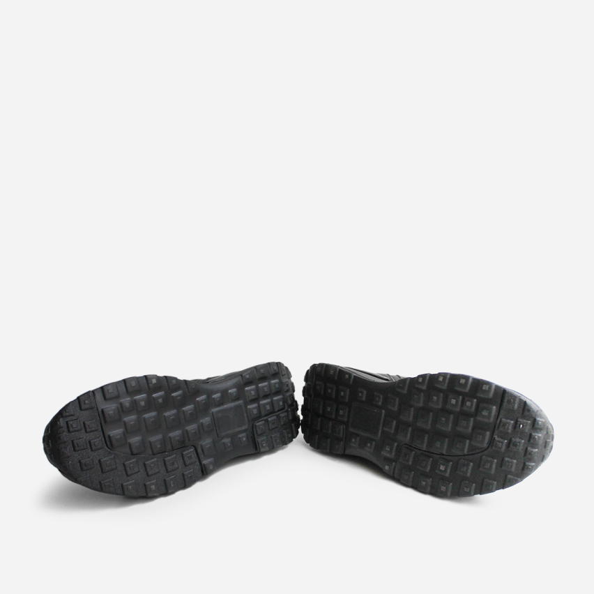 Zapatilla Escolar Puro Cuero 1057-NEG