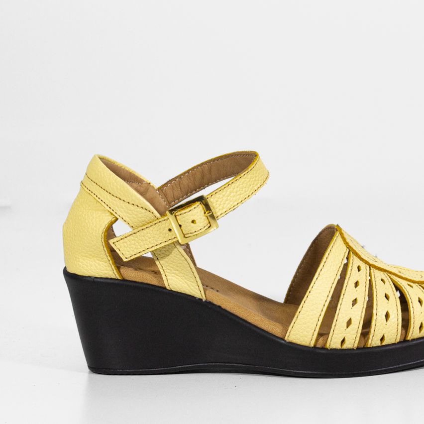 Sandalia Puro Cuero 752 - AMARILLO