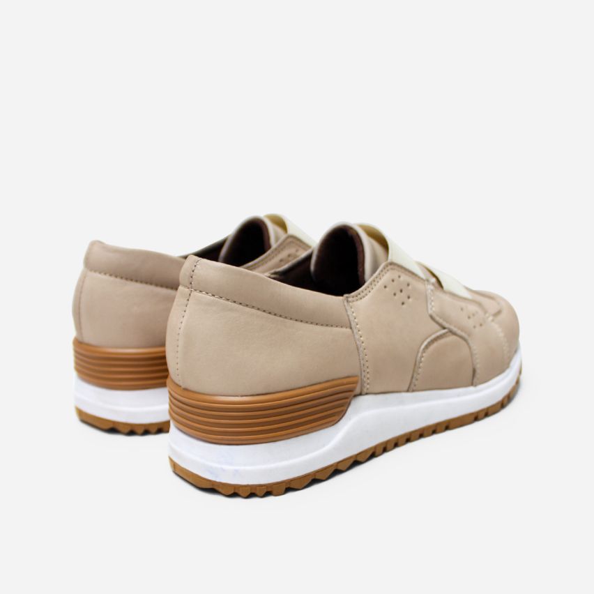Zapatilla  Puro Cuero 832 Pv