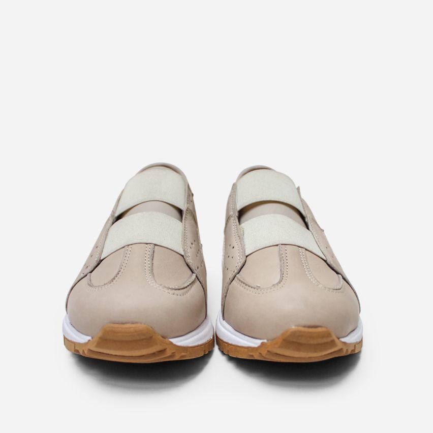 Zapatilla  Puro Cuero 832 Pv